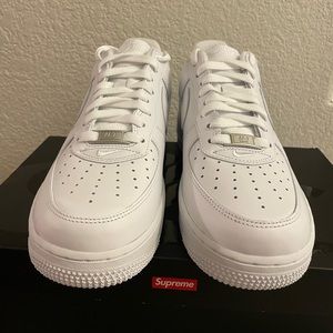 Air Force 1 Low Supreme